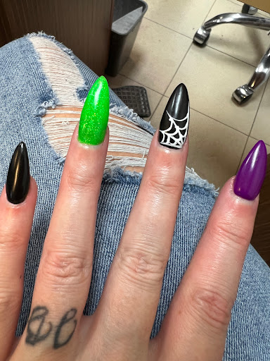 VA Nails - Visual