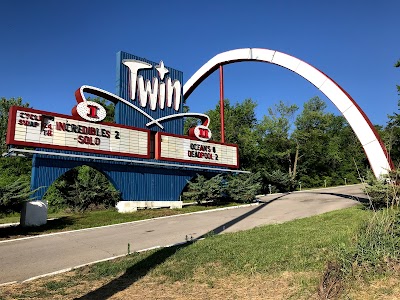 B&B Theatres Twin Drive-In