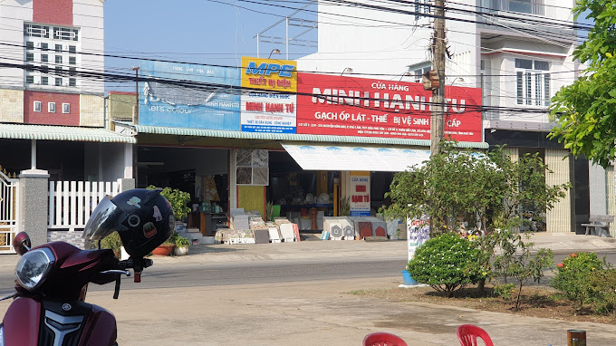 Cửa Hàng Gạch Minh Hạnh Tú