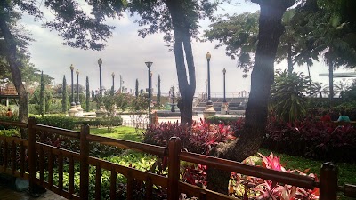 Photos of La Canoa