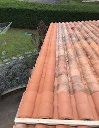 Photo n°19 de REILLES RENOVATION M. Reilles David Peinture Et Couverture à Clermont-le-Fort (Couvreur)