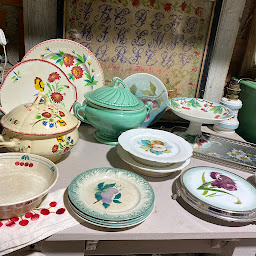 Photo n°6 de LA BROCANTE DE CHAMPLECY à Champlecy (Boutique de porcelaine)