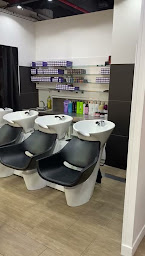 Photo n°2 de Les Ciseaux de Pantin coiffure à Paris (Salon de coiffure)