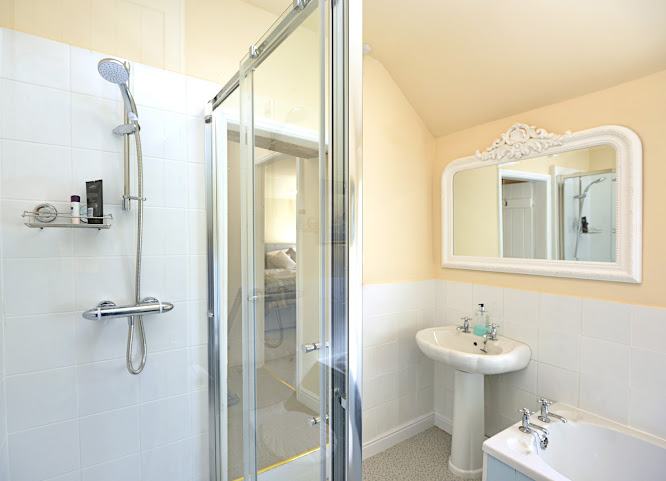 Jewel Cottage and Gate Cottage, Matlock by null