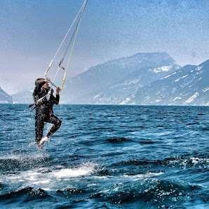Kitebus: Kitesurf Gardasee - Malcesine, Provincia di Verona