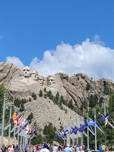 Mount Rushmore National Memorial - Thumbnail