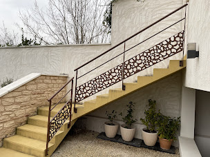 Photo n°17 de Métallerie Black Metal - Escalier Portail Verrière Pergola Sur Mesure - 69 Rhône à Pommiers (Menuisier)