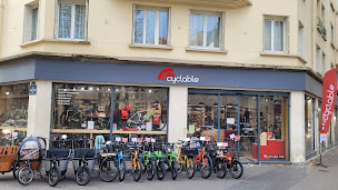 Photo n°38 de Cyclable Paris 14 à Paris (Magasin de réparation de vélos)