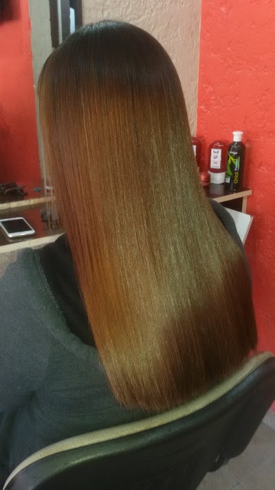 Photos of DIEGO STYLO - SAL&Oacute;N PELUQUER&Iacute;A