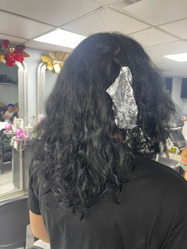 Yvelisse Beauty Salon