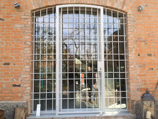 Tovoli Infissi Di Tovoli Manuela e Secchieri Carlo SNC