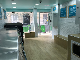 Photo n°5 de LAVERIE LAUNDROMAT - Ma Pince à Linge Rue FAUSTIN-HELIE PARIS 16 à Paris (Point Wi-Fi)