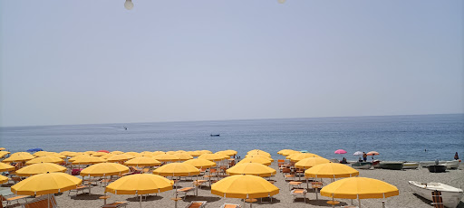 Micky Beach - Thumbnail