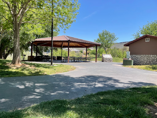 Mathis Park - Visual