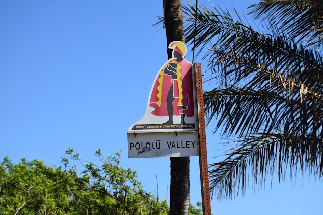 Pololu Valley Lookout