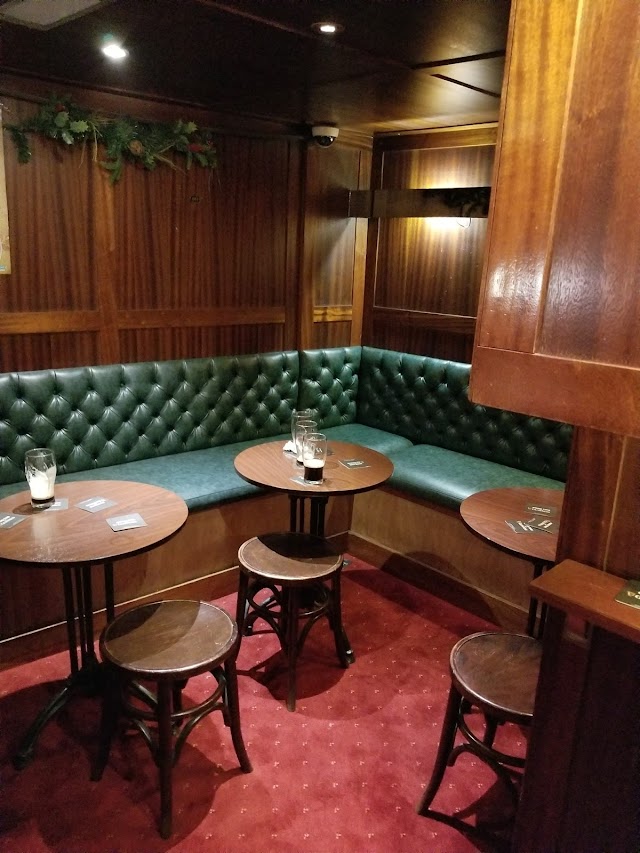 The Dawson Lounge