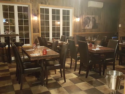 Photos of G&icirc;te du Cam&eacute;l&eacute;on