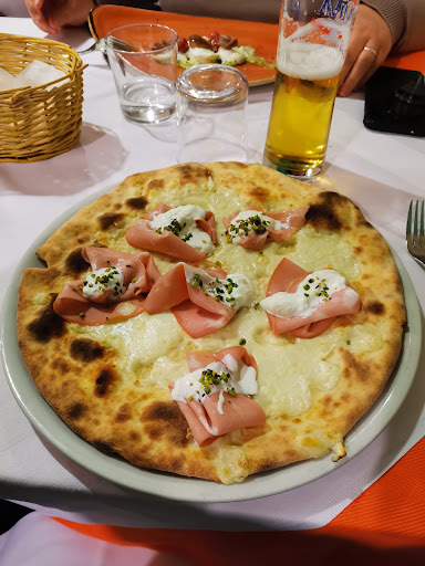 Ristorante Pizzeria Corte Catenaccio Gallery - Italy