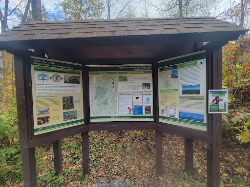 Green Mountain National Forest & Appalachian National Scenic Trail Parking Lot - Thumbnail
