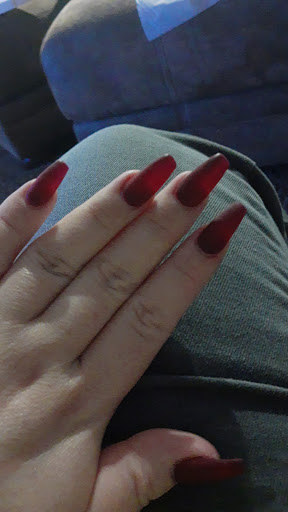 LC's Nails - Visual