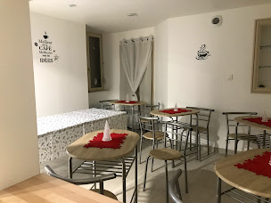 Photo n°2 de Boulangerie-pâtisserie Au four Montbonzonais à Montbozon (Pâtisserie)