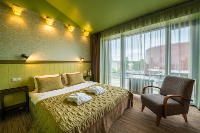 Photos of Promenade Hotel