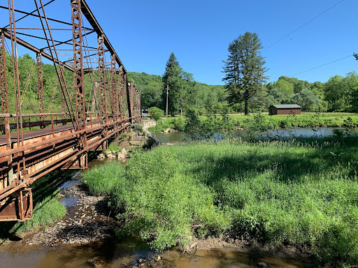 Oil Creek Bike Trail, Southern Terminus Parking - Thumbnail