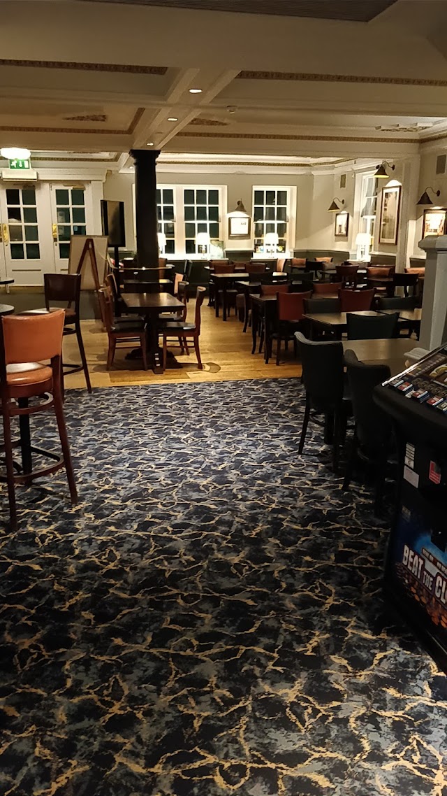 Dolphin & Anchor