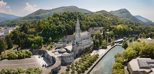 Photo de Camping La Via Natura D'Arrouach Lourdes 4 étoiles à Lourdes (65100)
