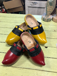 Photo n°4 de La Saboterie de Léon à Saint-Pol-de-Léon (Artisanat)