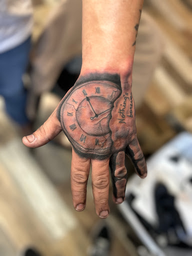 Tattoo Saloon - Visual