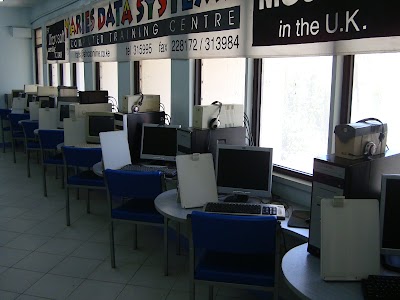 Photos of Yaris Institute Of Information & Business Studies