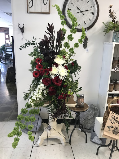 Debbie Kay's Floral and Vintage Market - Thumbnail