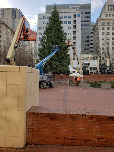 Pioneer Courthouse/SW 6th Ave MAX Stn