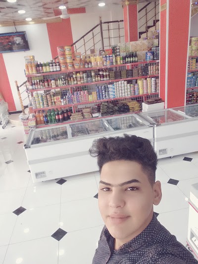 Photos of Faraj Center markets for family shopping