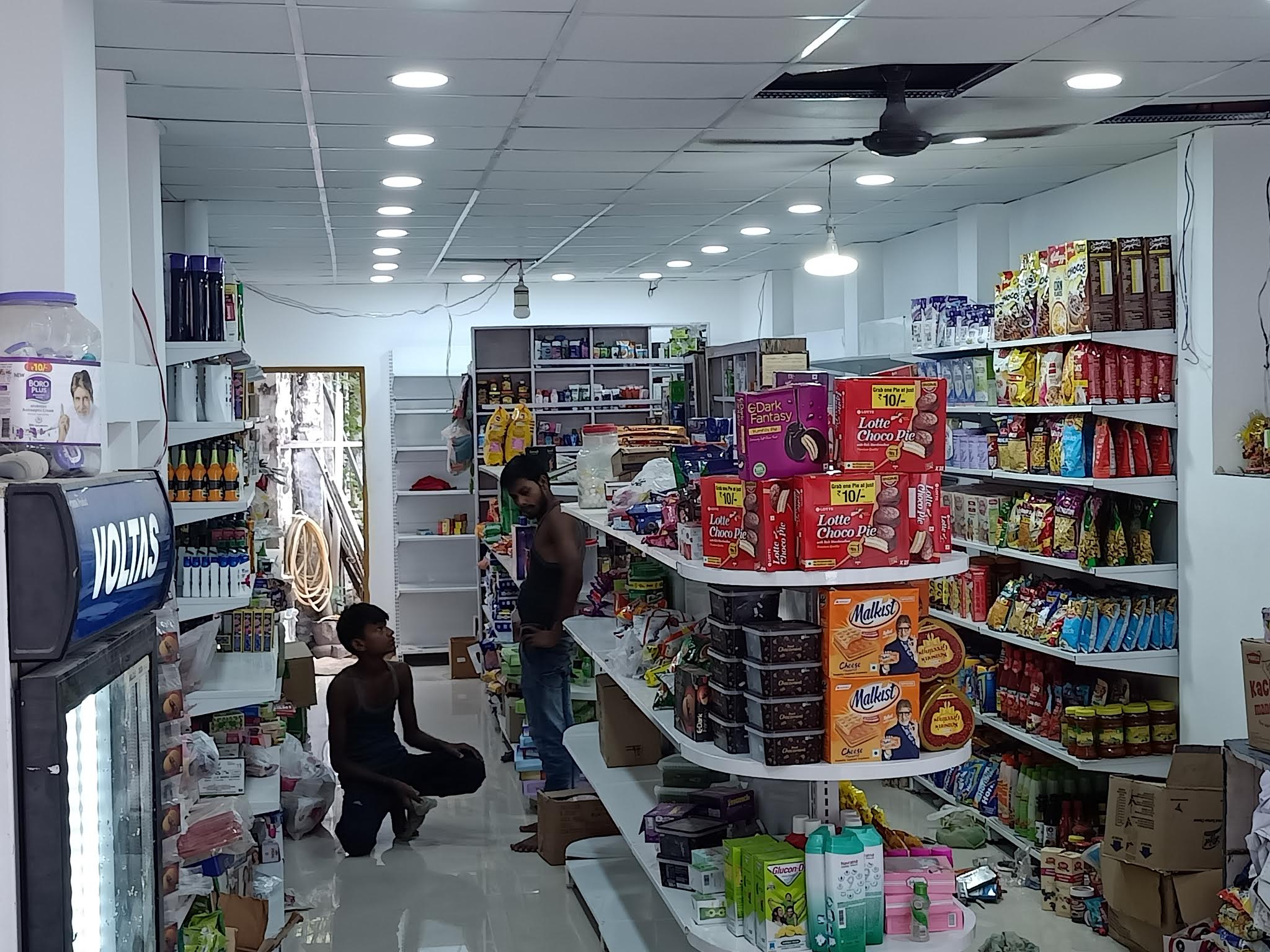 Store image
