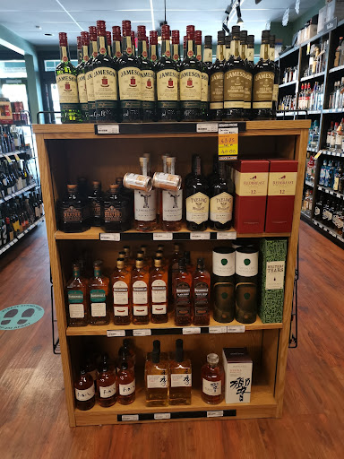 Beacon Landing Liquor & More - Thumbnail