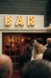 Photo n°19 de Cartouche & Cravate à Malemort (Pub)