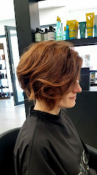 Photo n°19 de Nicolas Coiffeur à Mulhouse, perruque naturelle, prothèse médicale et turbans. à Mulhouse (Magasin de perruques)