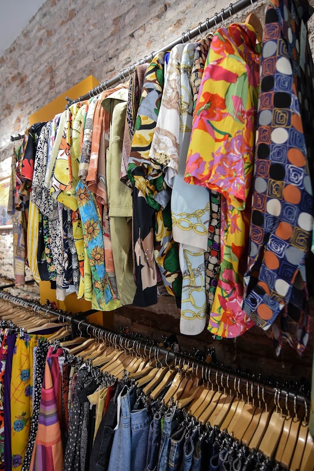 PENINSULA VINTAGE CLOTHING