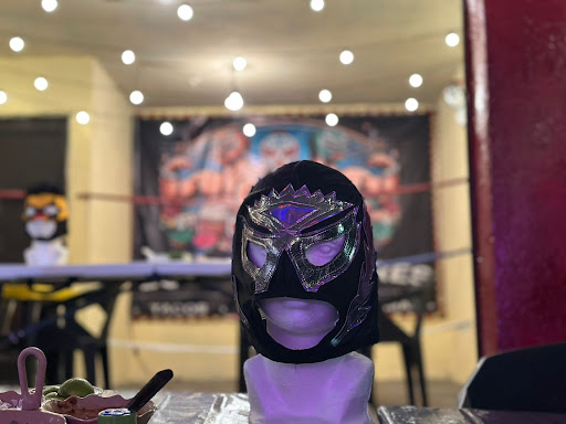 Los Luchadores - Thumbnail