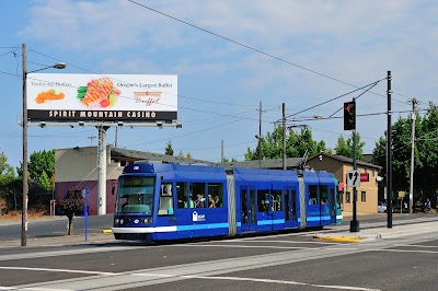 NE Weidler & 2nd (Streetcar) Eastbound