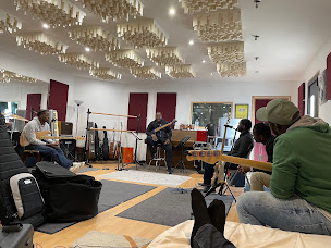 Photo n°15 de Studio et Salle de répétition Very T Productions à Vernon (Studio d'enregistrement)