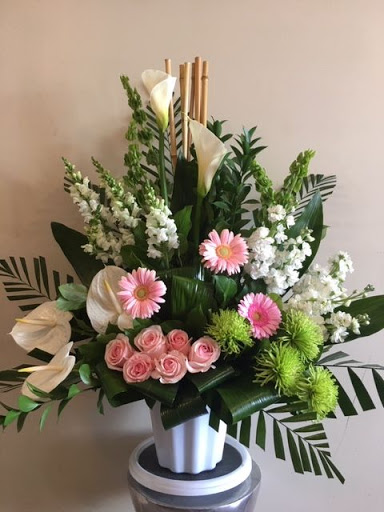 Mostly Roses & Nature's Rose Inc.
