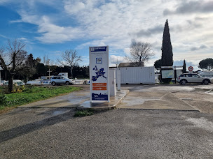Photo n°2 de Aire Camping-Car Park à Bellegarde (Terrain pour camping-cars)
