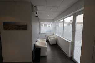 Photo n°3 de Dr NICOLAS Bertrand - Dentiste Langon à Langon (Dentiste)