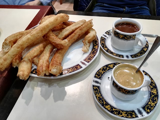 Churrería Alhambra Cafeteria Chocolatería Granada