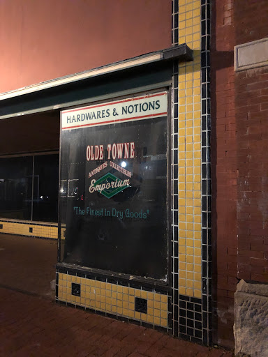 Olde Towne Antiques Collectibles Emporium Logo