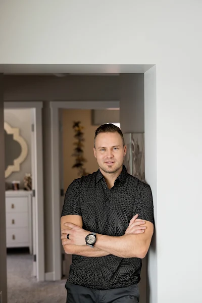 Damien Berg-Airdrie Realtor-Local Realty Aces-Grassroots Realty photo