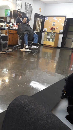 Martha's & Morris' Full Service Salon